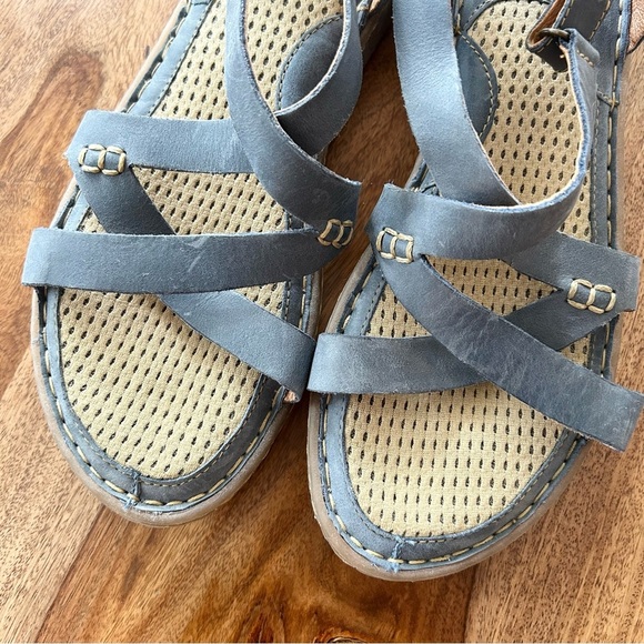 Born Trinidad leather strappy walking sandals cushioned sole - Picture 6 of 13